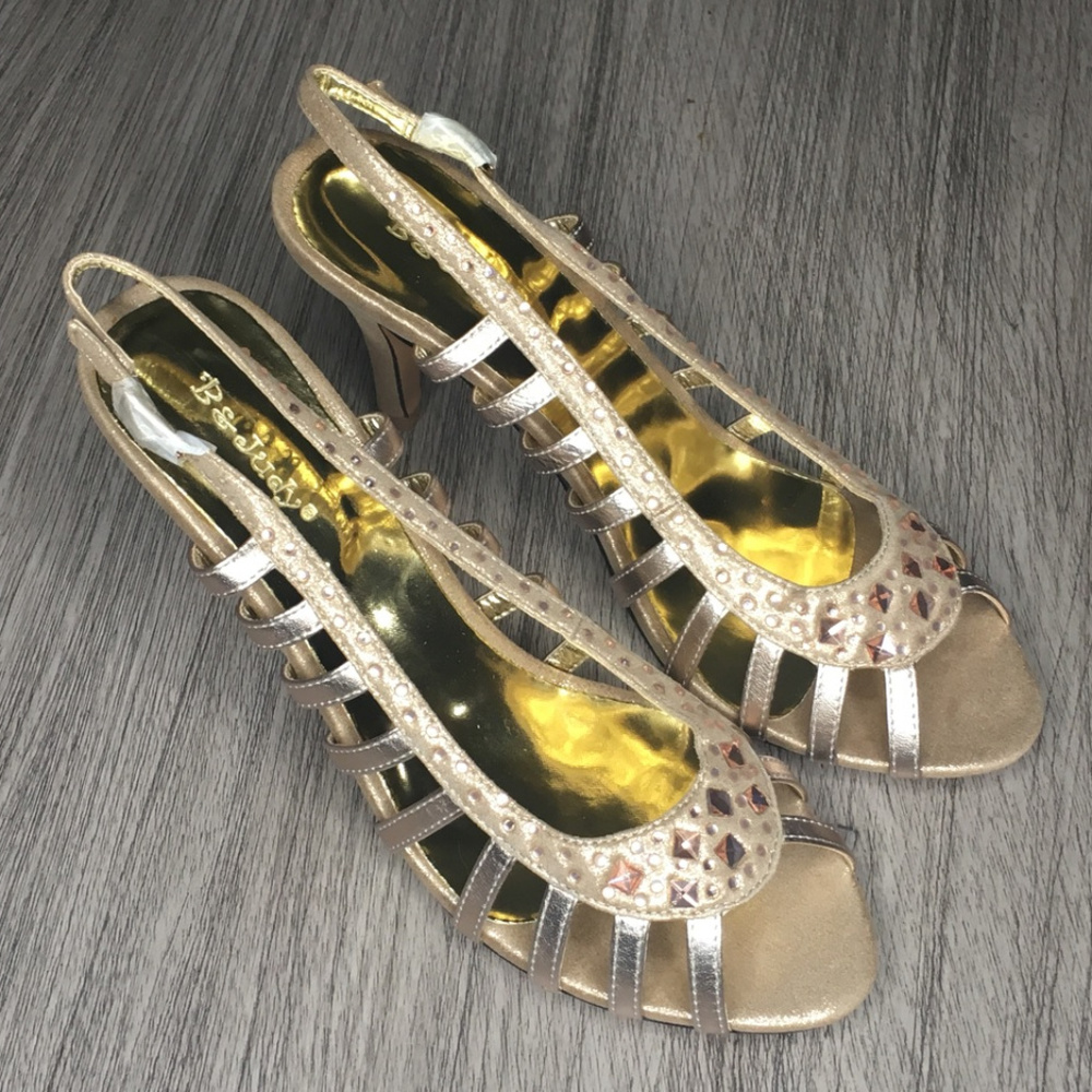 Gold Vintage Slingback Heels NWOT